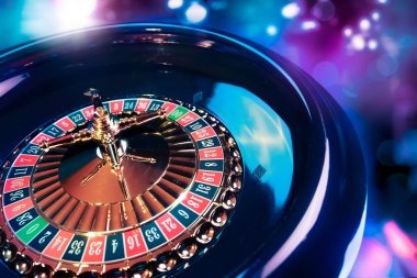 buahtoto live dealer table with multi-camera view and player chat on mobile screen